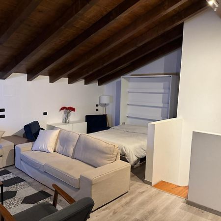 Bella Camelia - Lago Di Como San Siro  Bagian luar foto